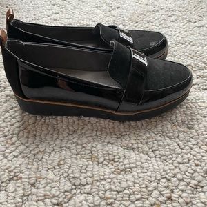 Dr. Scholls Shoes- I wore these shoes last winter once but they are narrow.